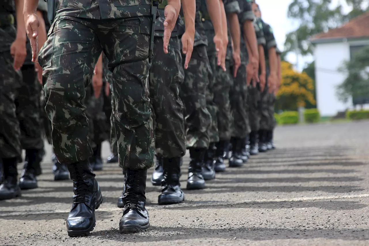 Exército tem três suspeitos de envolvimento no furto de armas