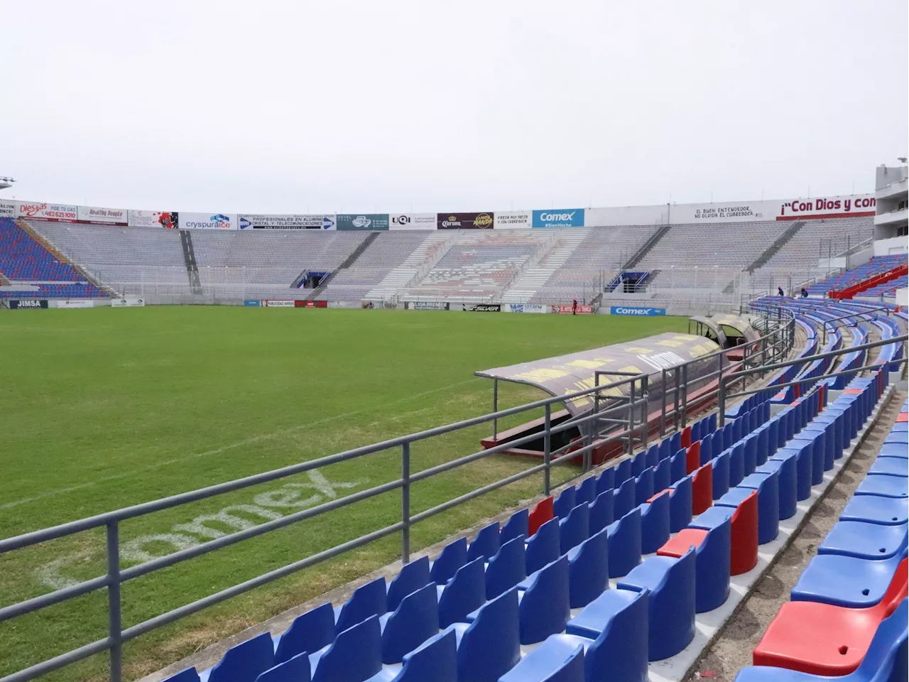 Formalizan entrega-recepción del Estadio Sergio León en Irapuato, ¿qué se acordó para lograrlo?