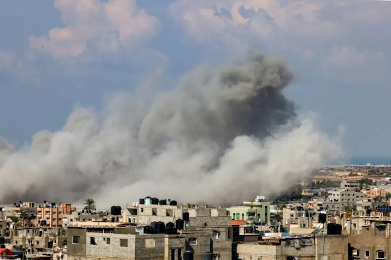 Israel faz novos ataques contra Gaza e mata comandante do Hamas