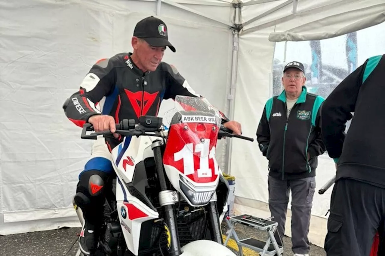 Troy Corser auf BMW: Mit 51 Jahren in Brands Hatch