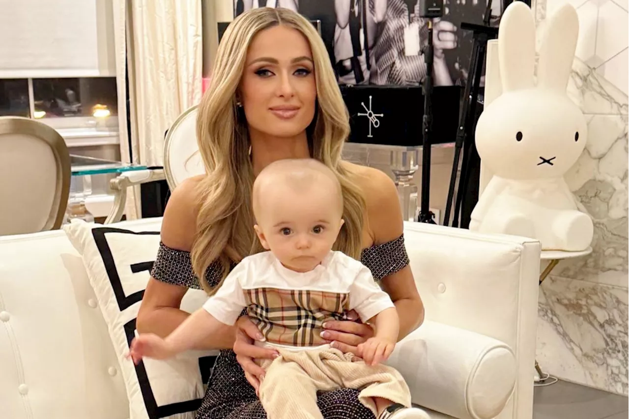 Perdana Paris Hilton Boyong Phoenix ke Kota New York