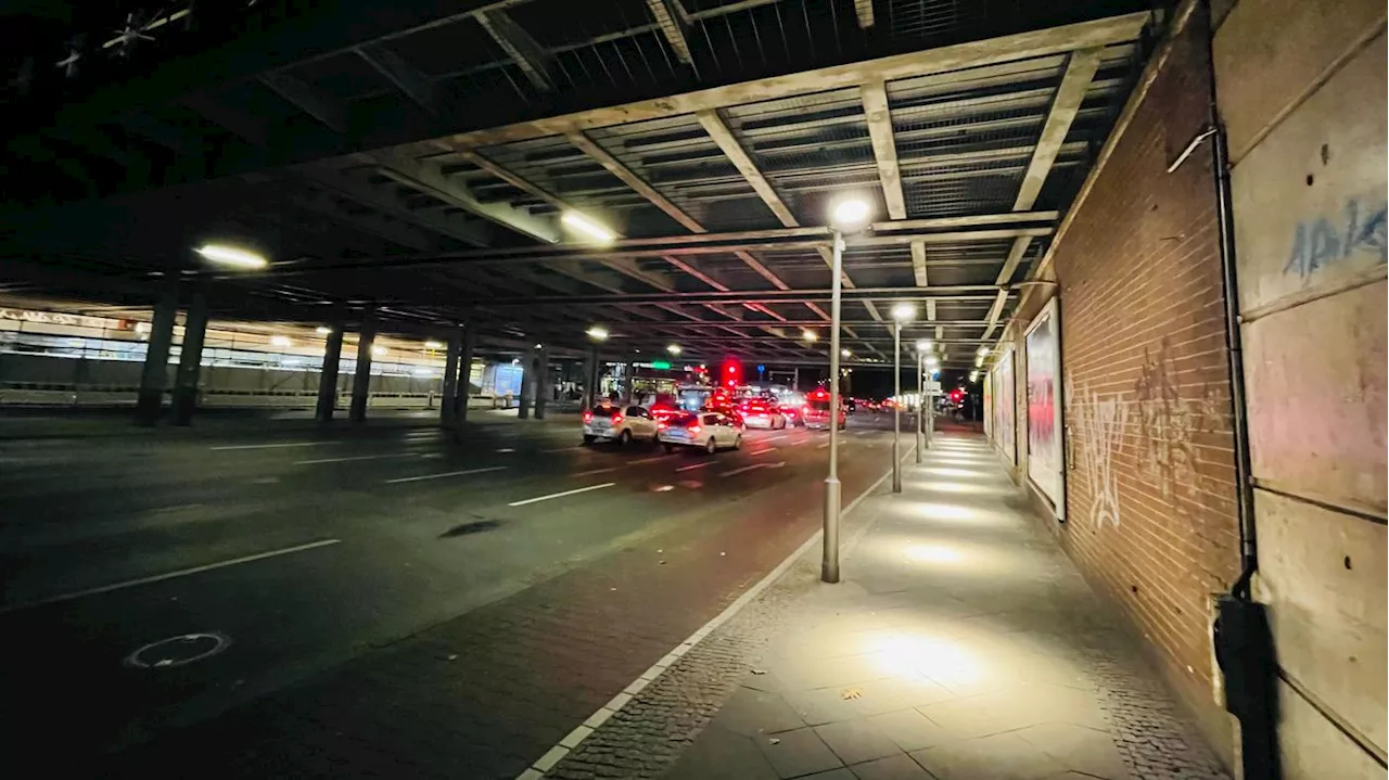 Neues Licht am Bahnhof Berlin-Spandau: Gruselige Bahnunterführung - so sieht es im Dunkeln aus