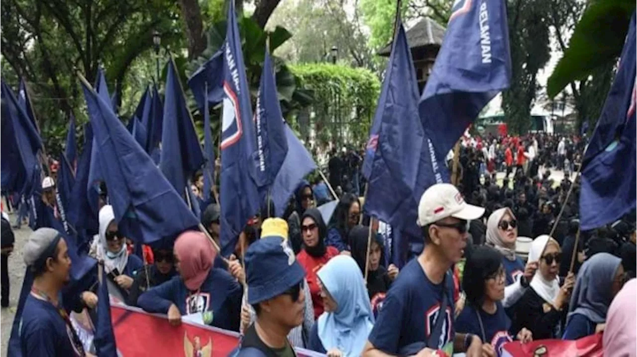 Beri Dukungan Moril, Ganjarist Turut Bersama Ribuan Relawan Kawal Ganjar-Mahfud Daftar ke KPU