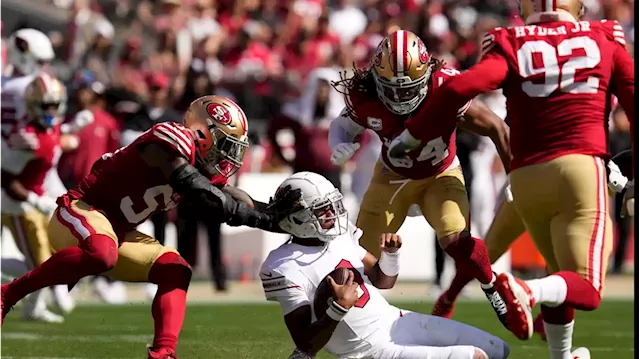 Con cuatro anotaciones de McCaffrey, 49ers superan 35-16 a