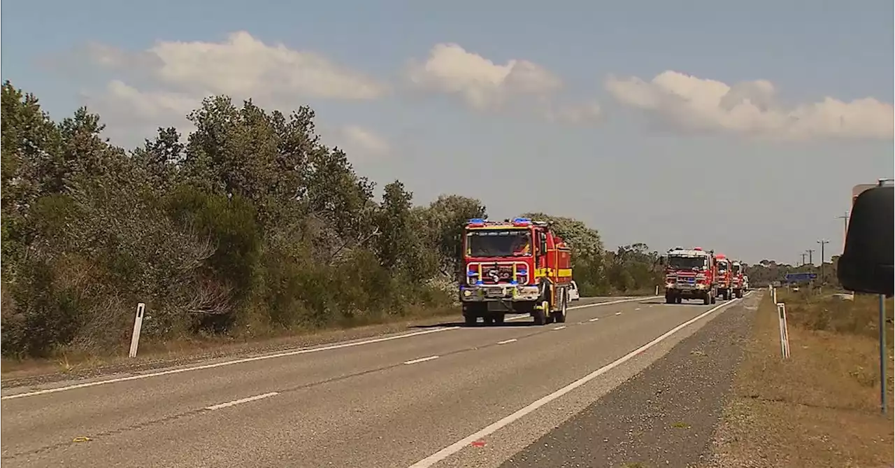 Bushfires continue to burn in Victoria's Gippsland region