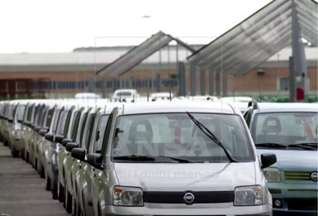 Il mercato auto cresce, Stellantis vende di più - Notizie