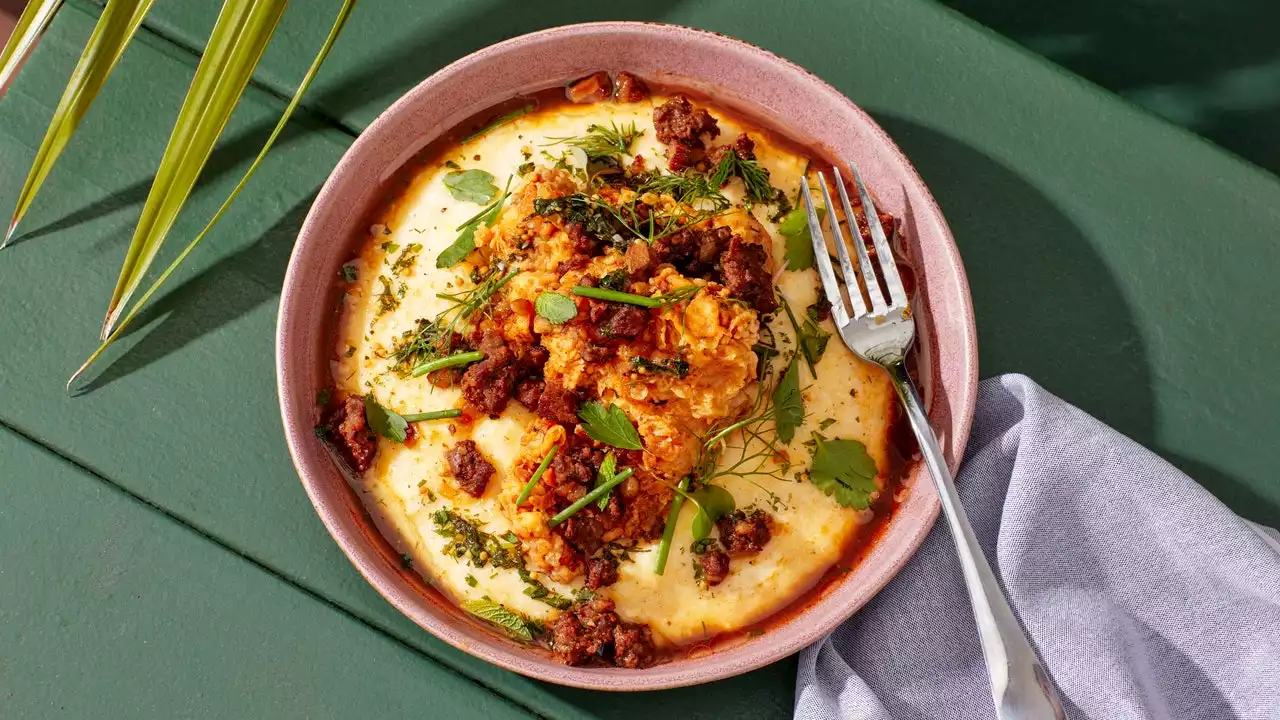 Smothered Chicken With Cheesy Polenta