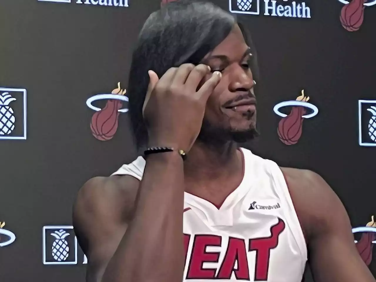 Miami Heat star Jimmy Butler has a new look and other NBA Media Day musings