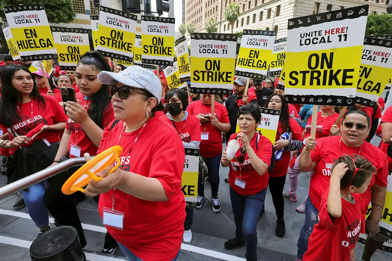 Labor leaders despair but don’t give up on unemployment for strikers after Gavin Newsom veto