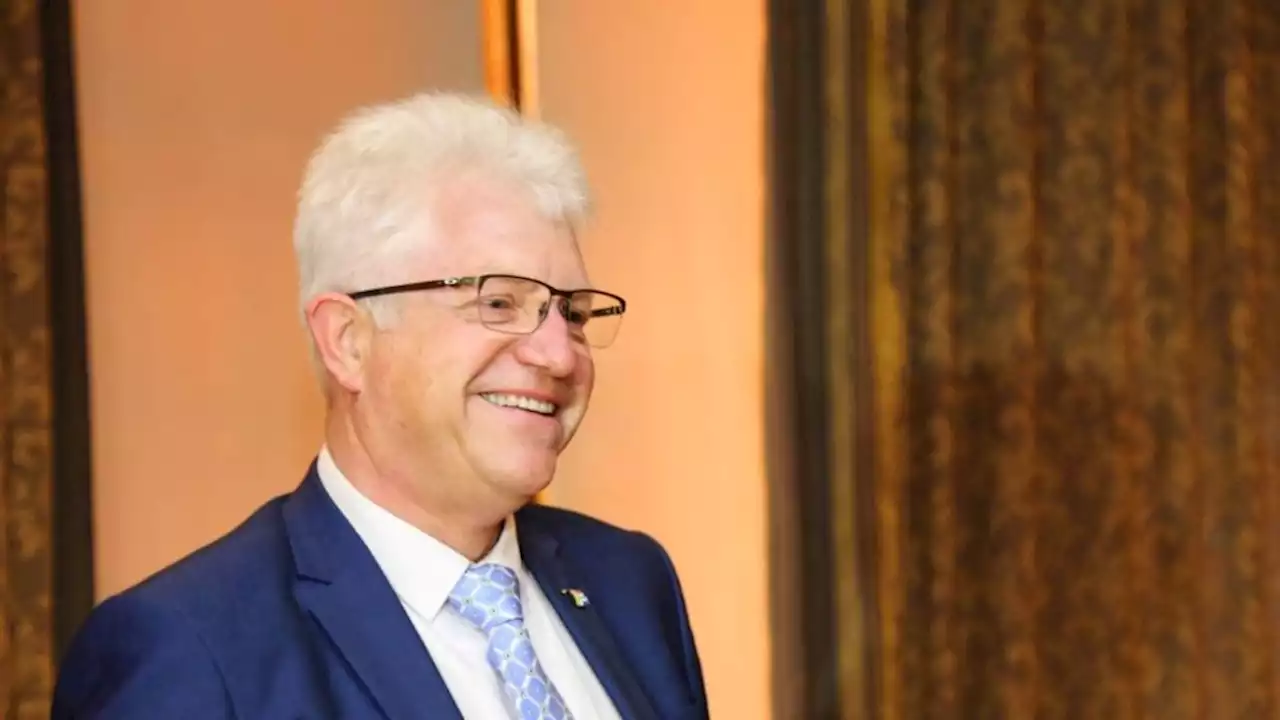 Winde visits Breede Valley to assess extensive storm damage