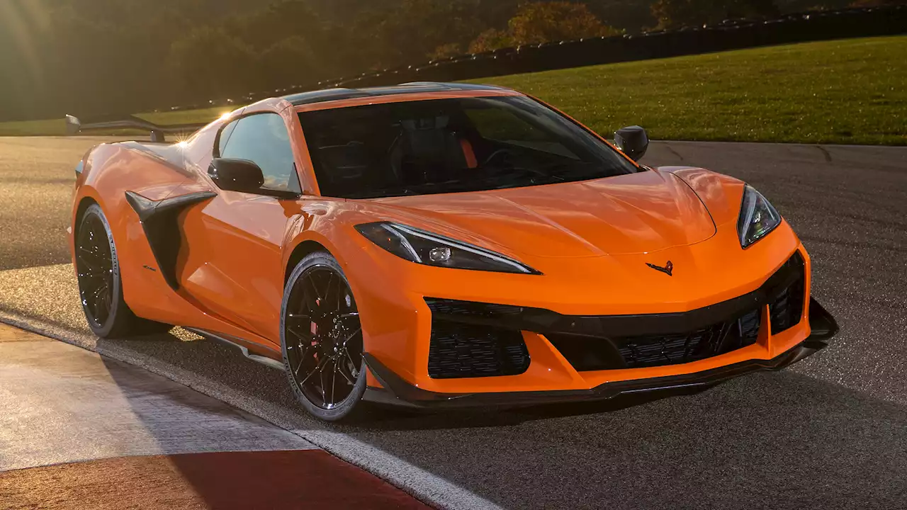 Dozens Of Chevy Corvette Z06s Are Sitting Undelivered, Waiting For Carbon Parts