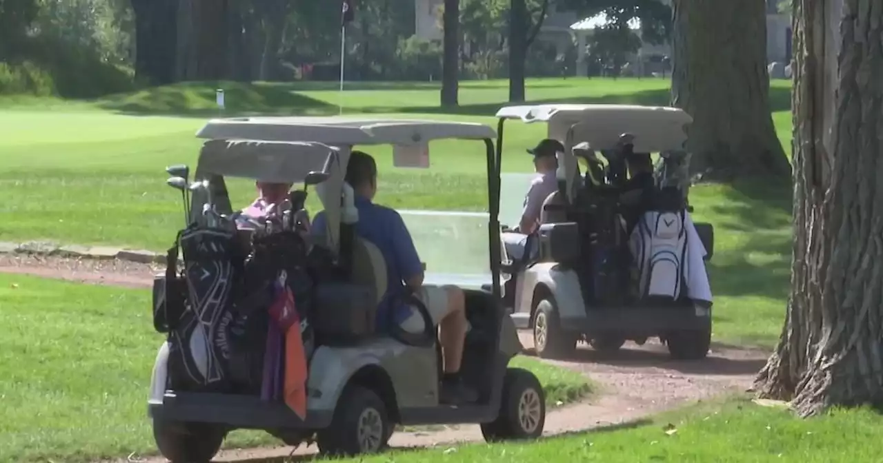 Chicago area first responders treated to day on the golf course