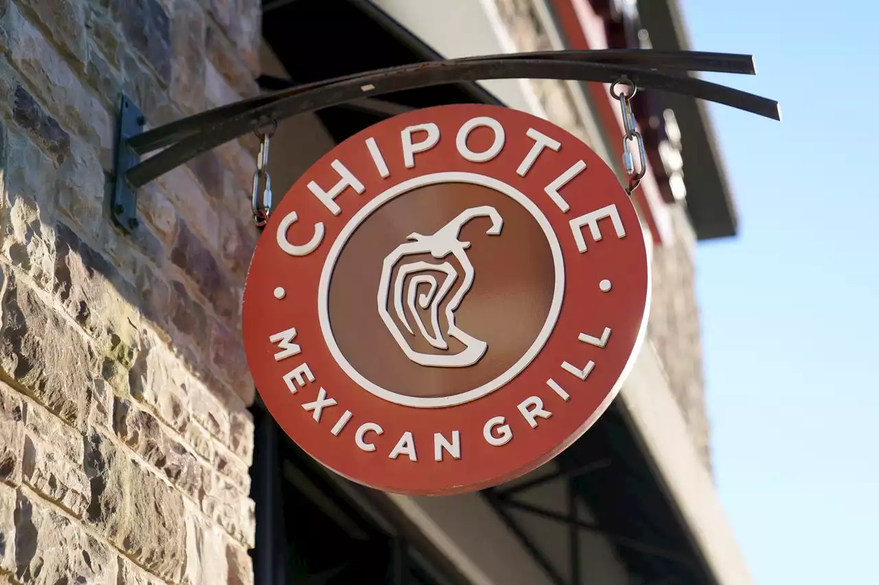 Chipotle hit with religious discrimination suit after manager ripped off employee’s hijab, feds claim