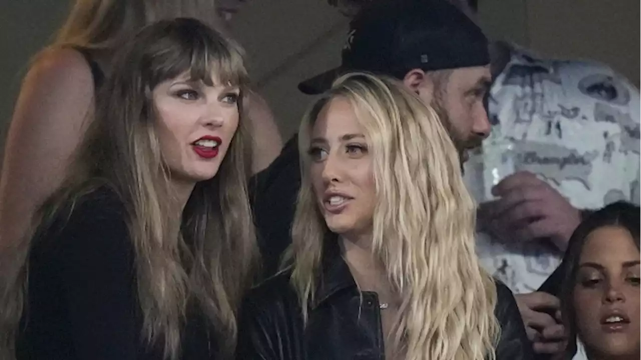 Taylor Swift watches Travis Kelce's Chiefs take on the Jets at MetLife Stadium