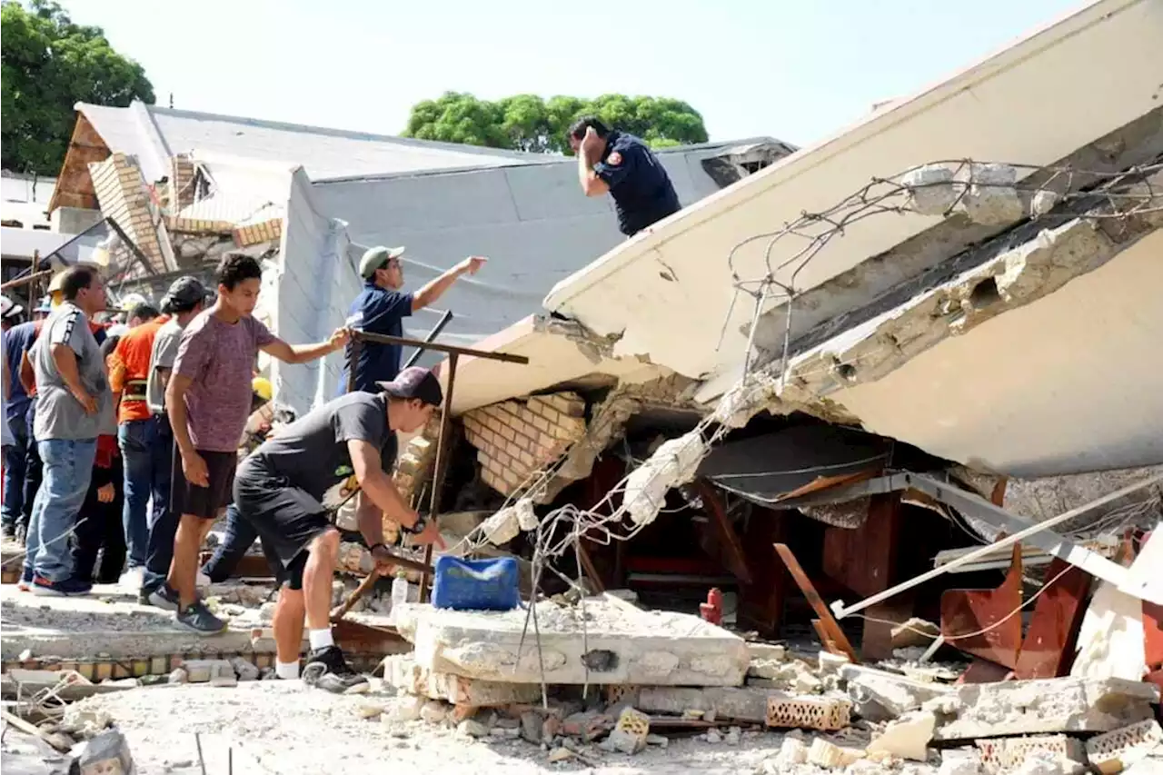 At least 7 killed in Mexico church roof collapse