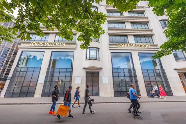 Louis Vuitton va inaugurer un hôtel à Paris.