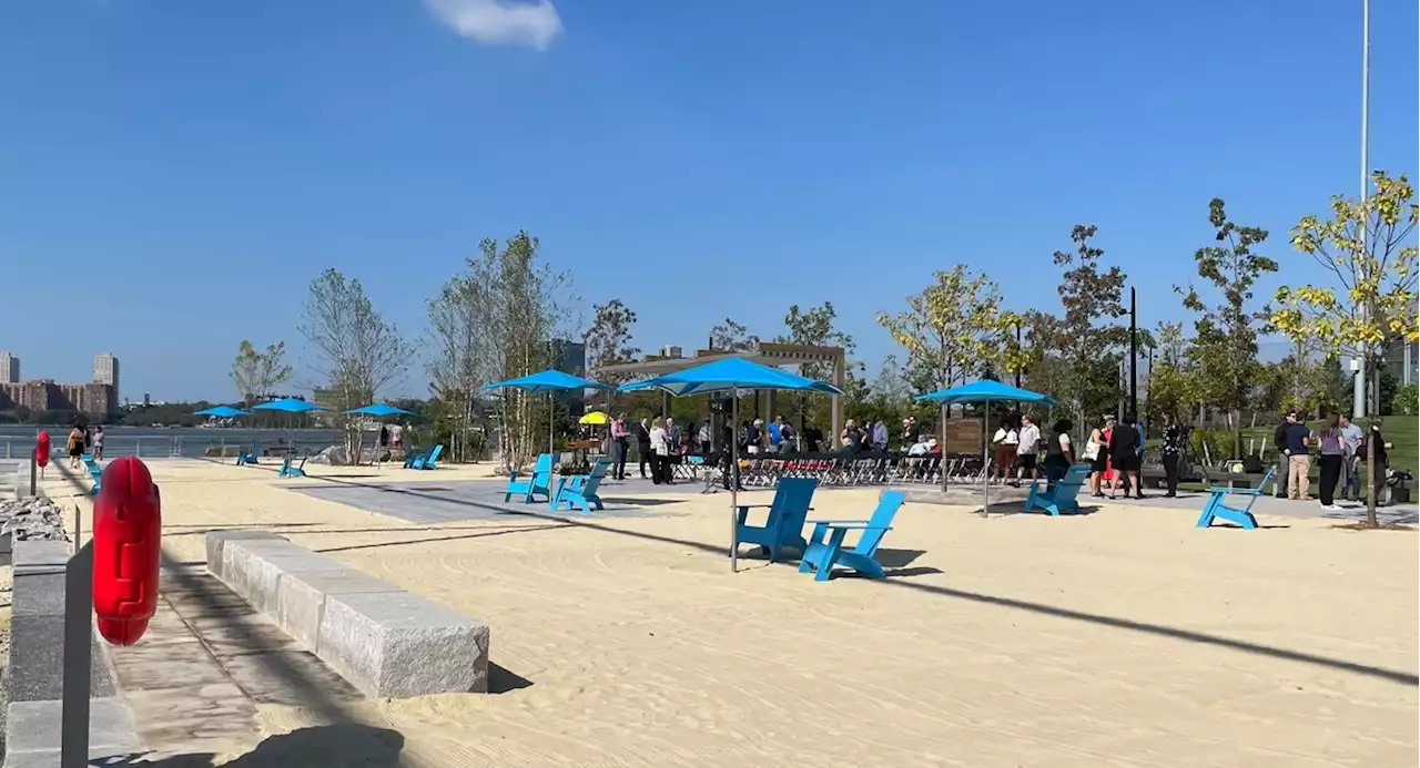 Manhattan unveils its first public beach along the Hudson River