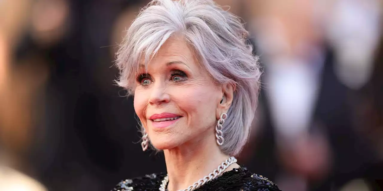 Jane Fonda’s “Favorite” $16 Moisturizer Works So Well, Shoppers “Skip Foundation”