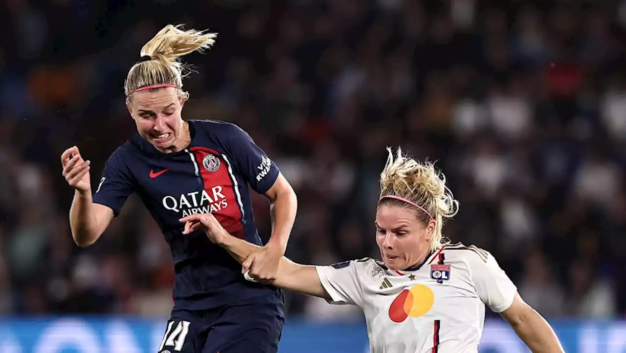 VIDEO. Football : Alice Coffin malmenée par le service d'ordre du PSG après le déploiement d'une banderole au Parc des Princes