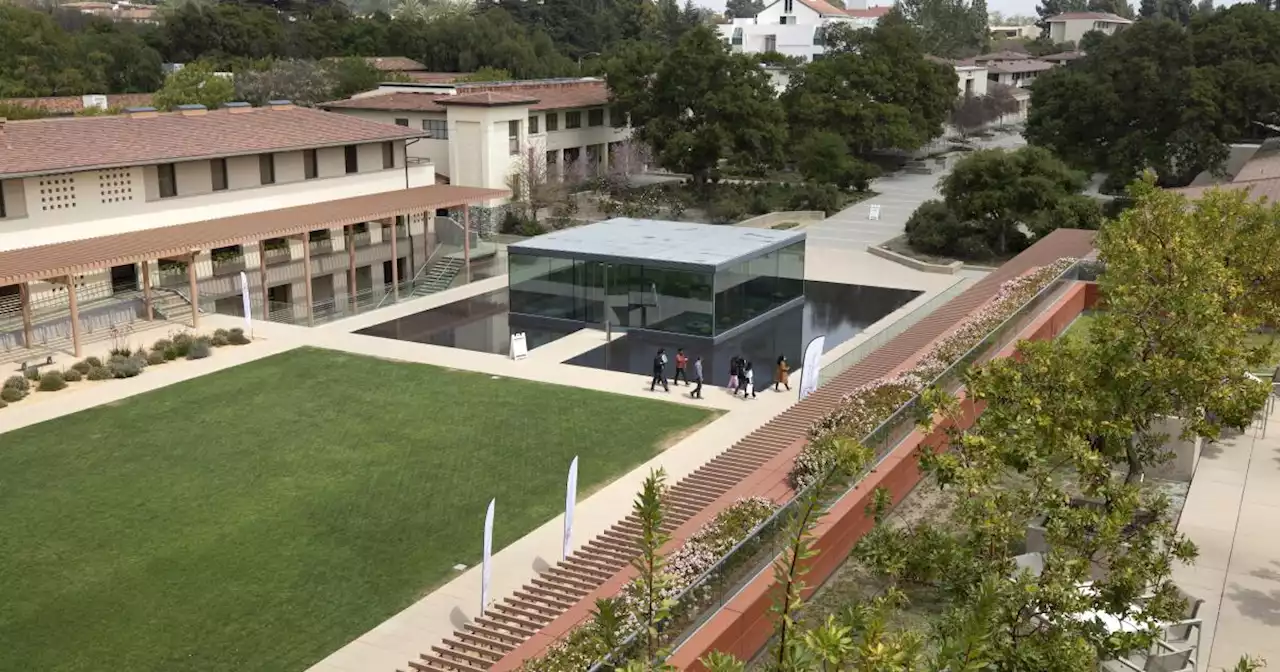 Claremont McKenna raises $1 billion, among largest haul ever for a liberal arts college