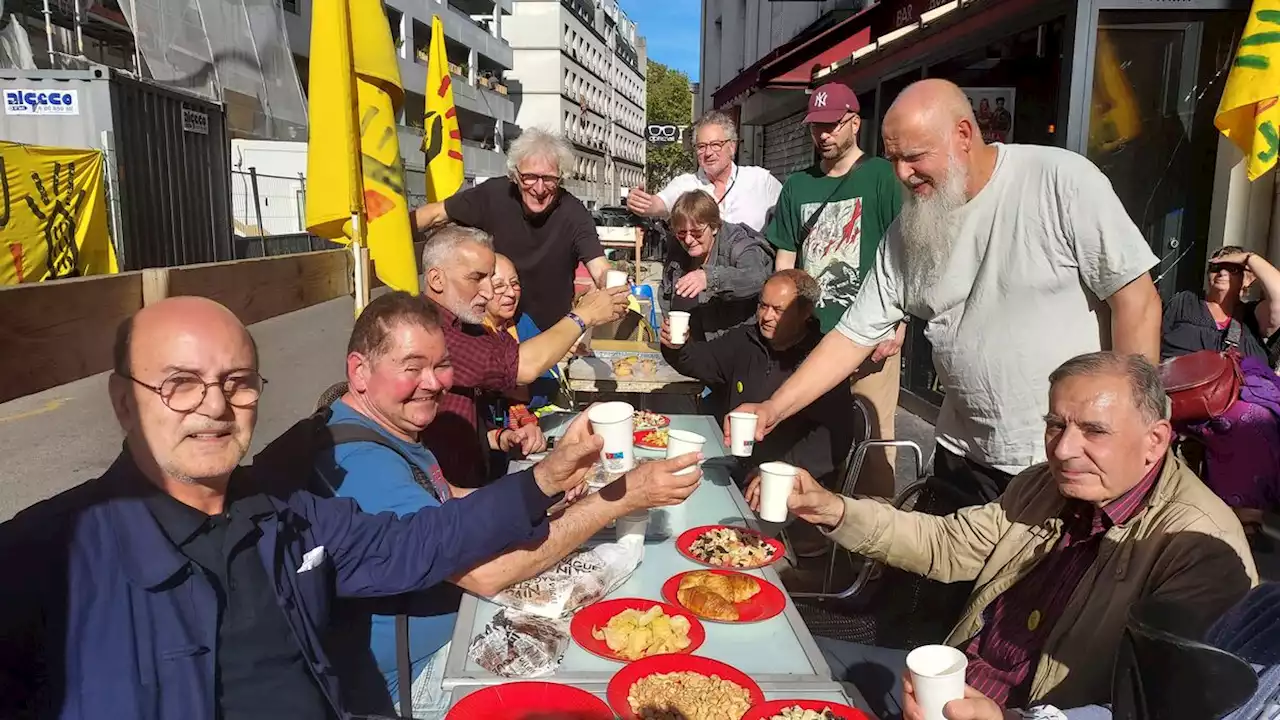 « Hôtel pouilleux » de la rue de Meaux : relogés en HLM, les locataires célèbrent leur victoire