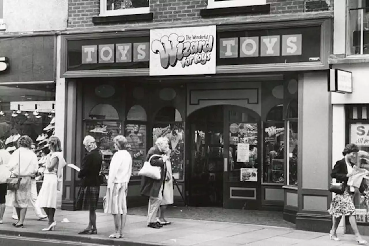 31 old school retro pictures of long lost Preston high street shops from down the decades