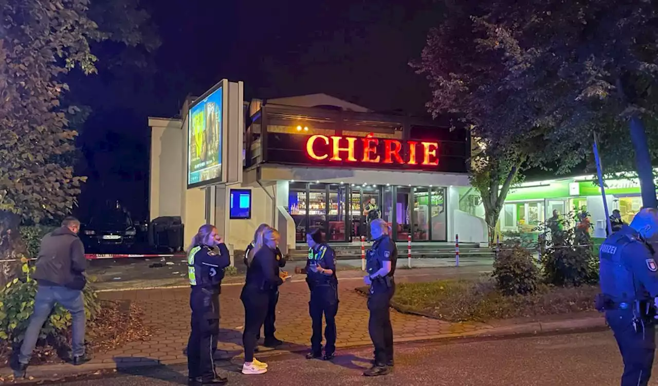 Tödliche Schüsse in der Nacht: Mann stirbt vor Shisha-Bar in Hamburg