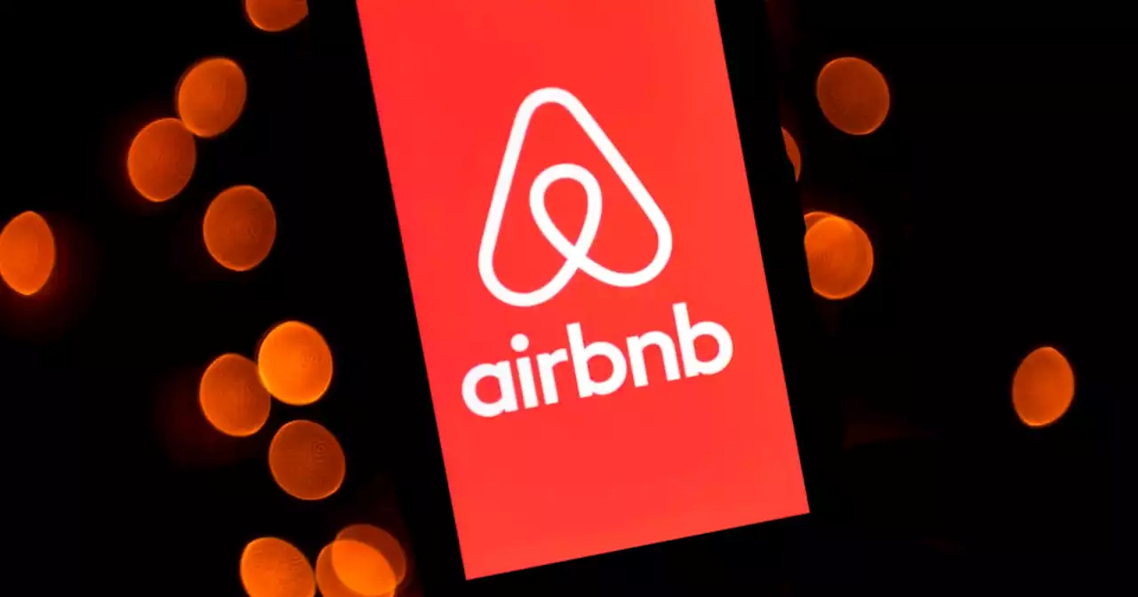 Airbnb guest ties up and robs Georgia homeowner at gunpoint, police say