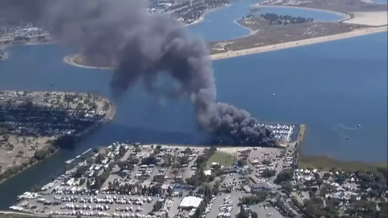 Watch LIVE: Mission Bay fire sends smoke plume above San Diego