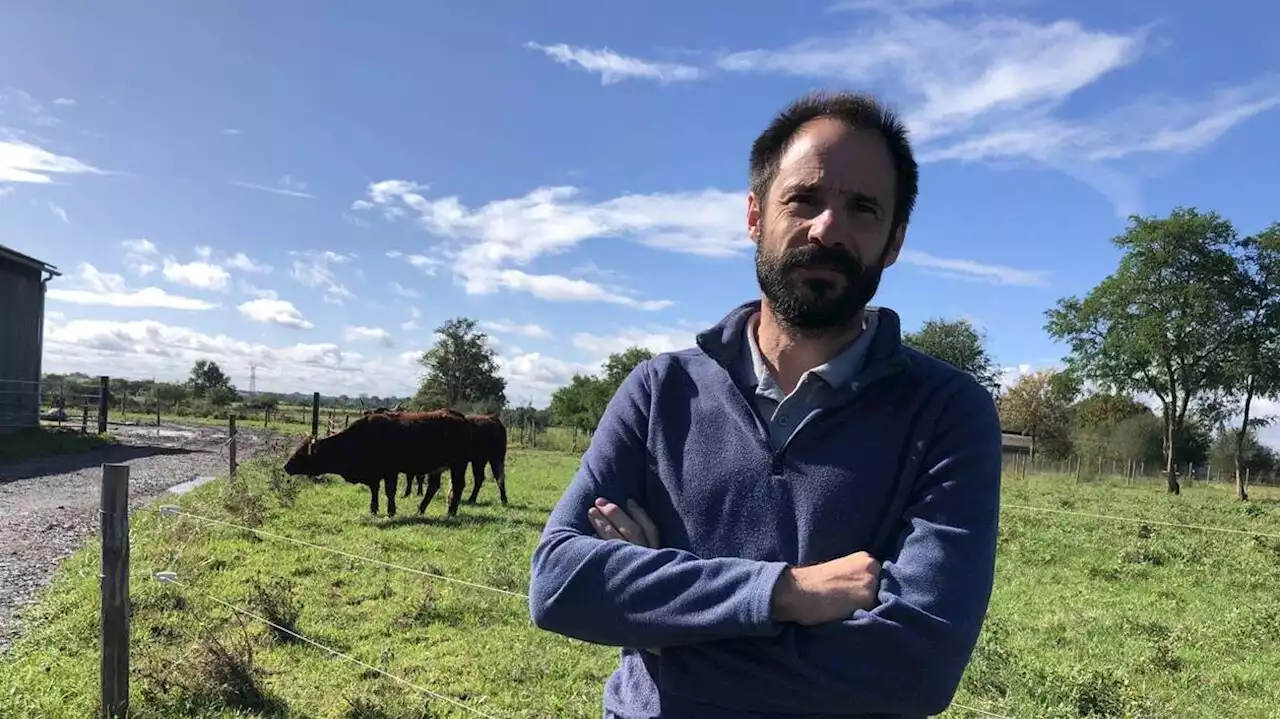 Cet agriculteur sarthois estime que « perdre une vache, c’est perdre un hectare de prairie »