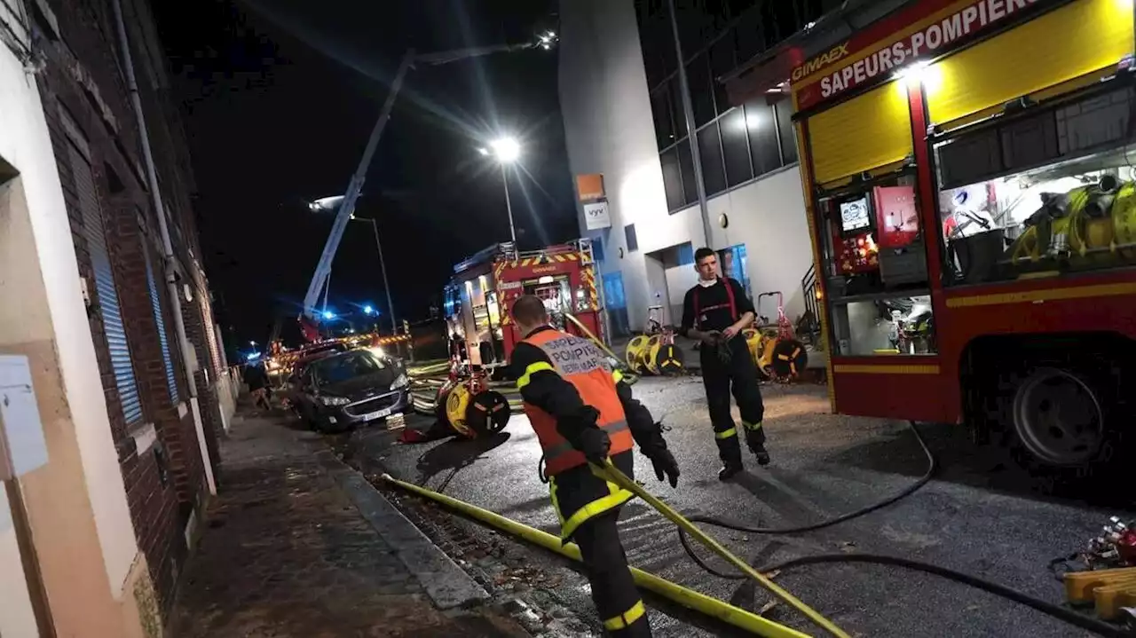 Incendie d’immeubles à Rouen : « Des foyers résiduels persistent sous les décombres » ce lundi matin