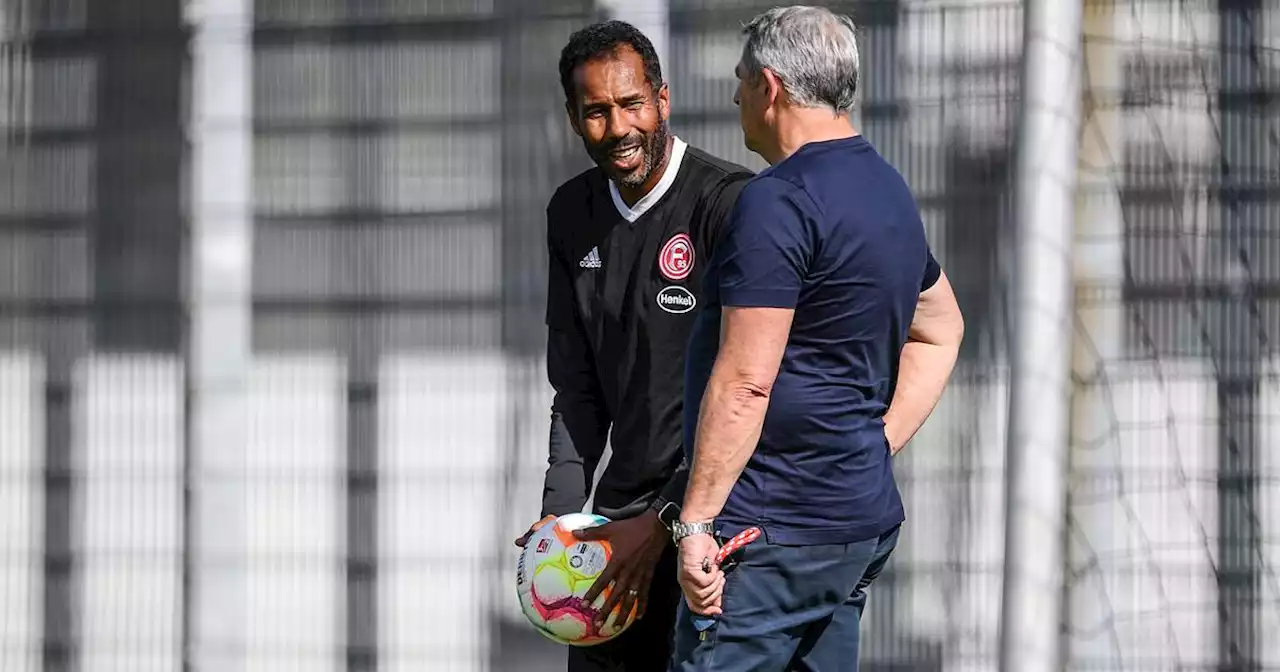 Lange Unterhaltung nach dem Training: Darüber hat Fortuna-Coach Thioune mit Sportvorstand Allofs gesprochen