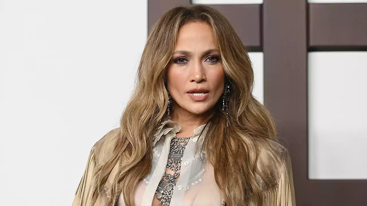 A Complete Guide to Every Makeup Product J.Lo Uses For Glowing Skin