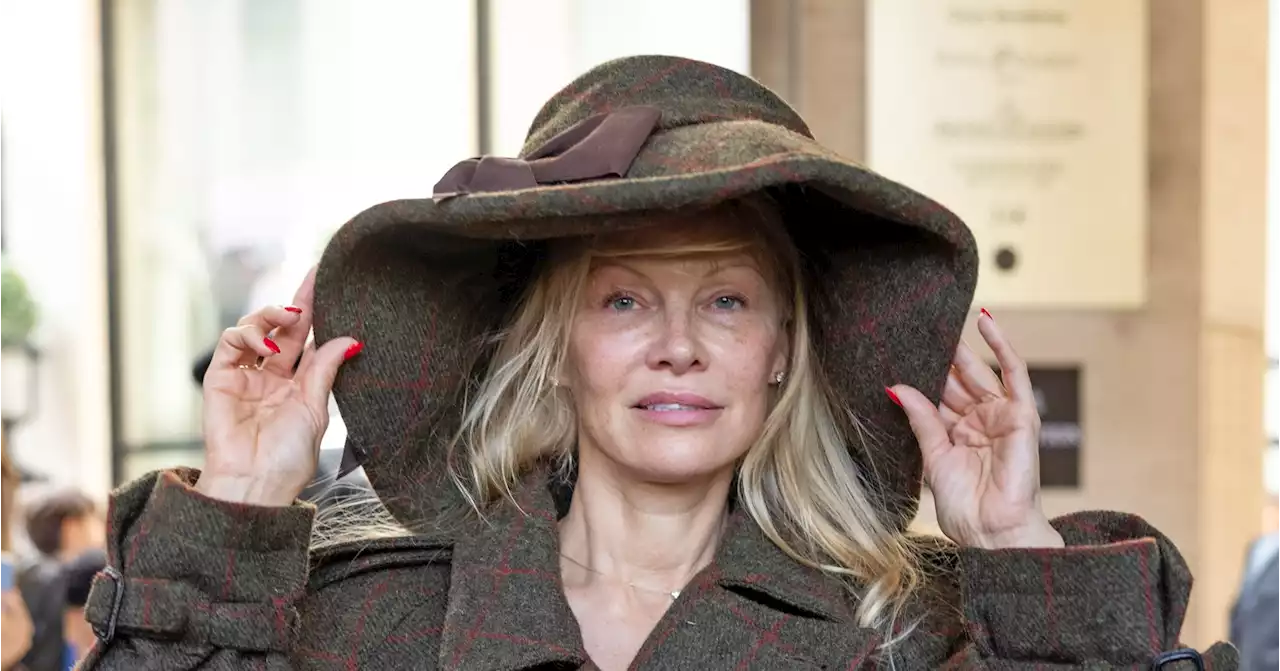 Pamela Anderson Goes Makeup-Free Throughout Paris Fashion Week