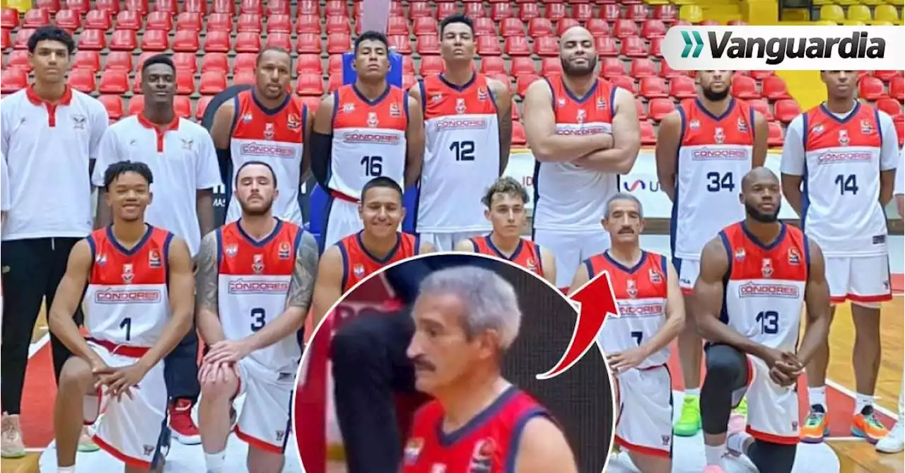 De no creer: Un equipo de baloncesto colombiano llevó a jugar un partido profesional a un señor de 67 años