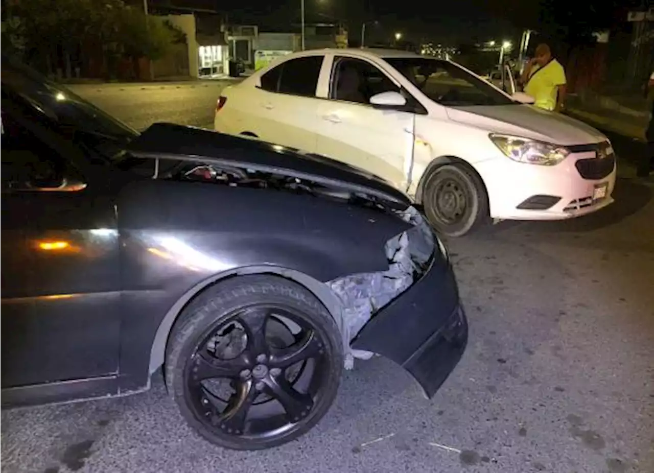 Saltillo: conductor circulaba con los faros apagados y provoca accidente