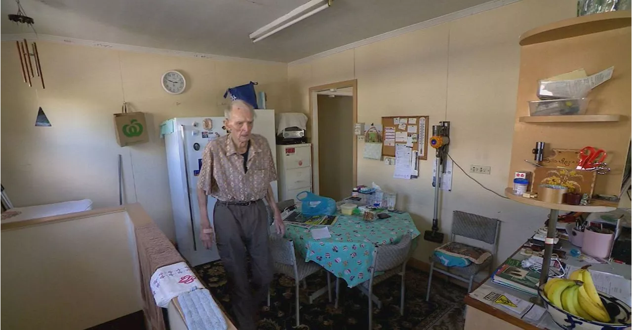 Elderly Brisbane man fights to save home from Gabba redevelopment