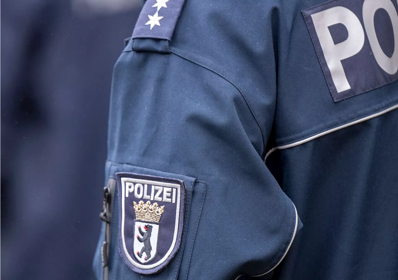 Polizeieinsatz in Neukölln: 24-Jähriger bedroht Menschen mit Schusswaffe in einem Geschäft