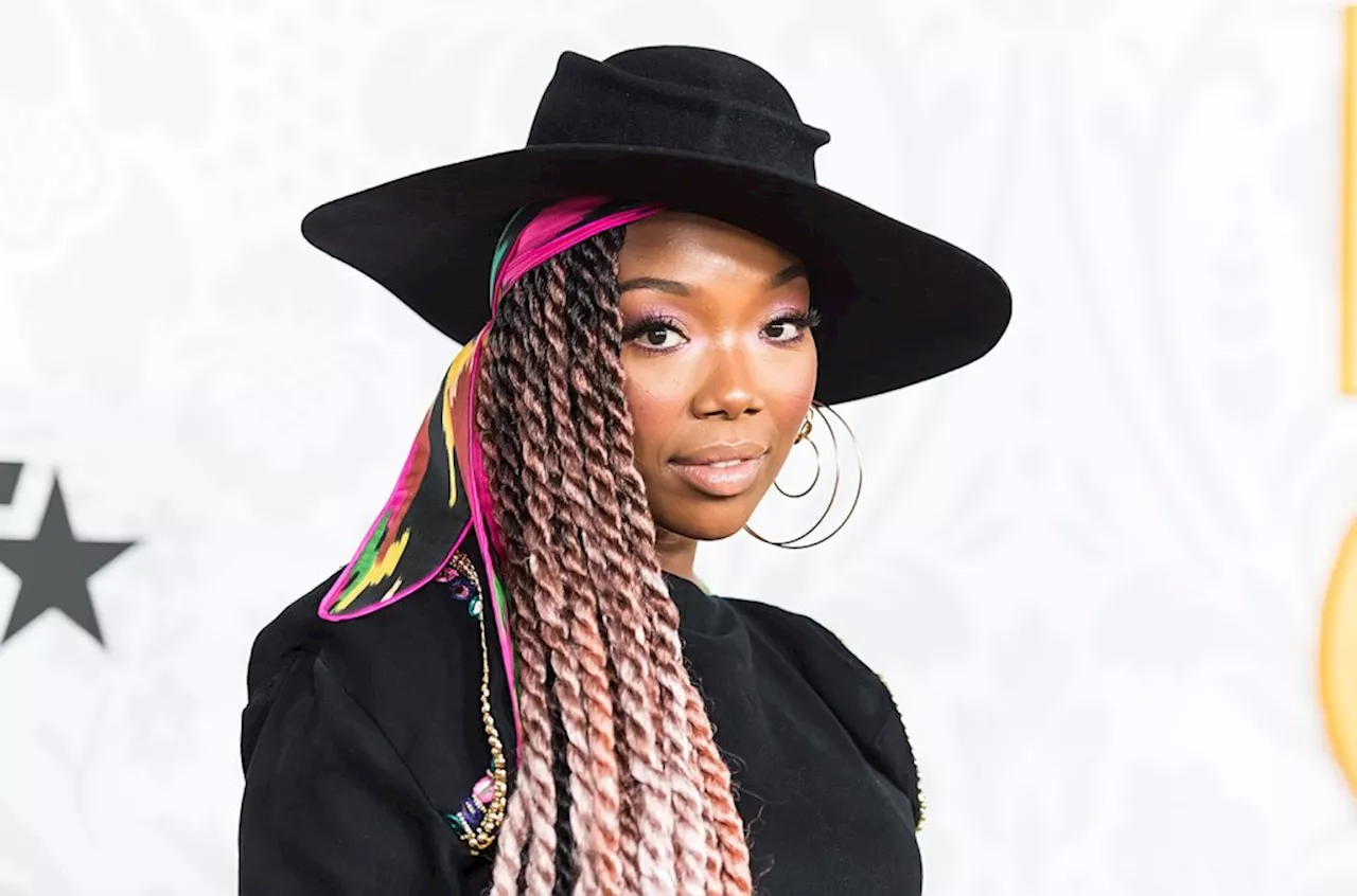 Brandy Announces 'Christmas With Brandy' Holiday Album