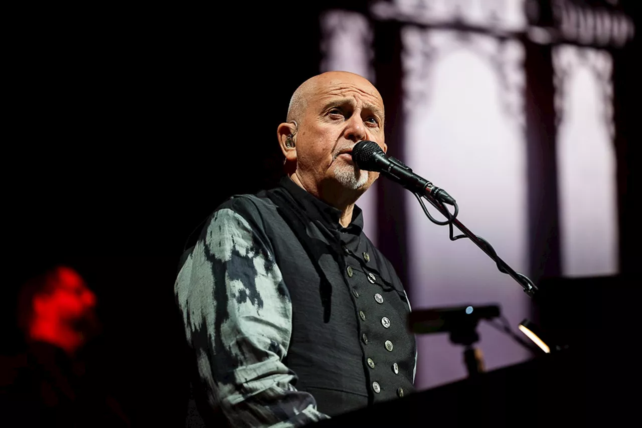 Peter Gabriel Stopped Time at American Airlines Center, His First Dallas Show in 12 Years