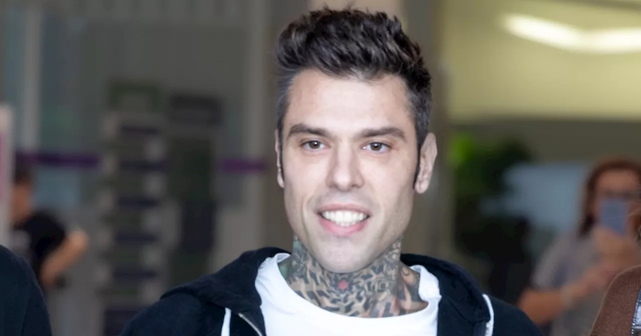 L’annuncio di Fedez: “Mi hanno fatto il certificato medico per partecipare a X Factor”