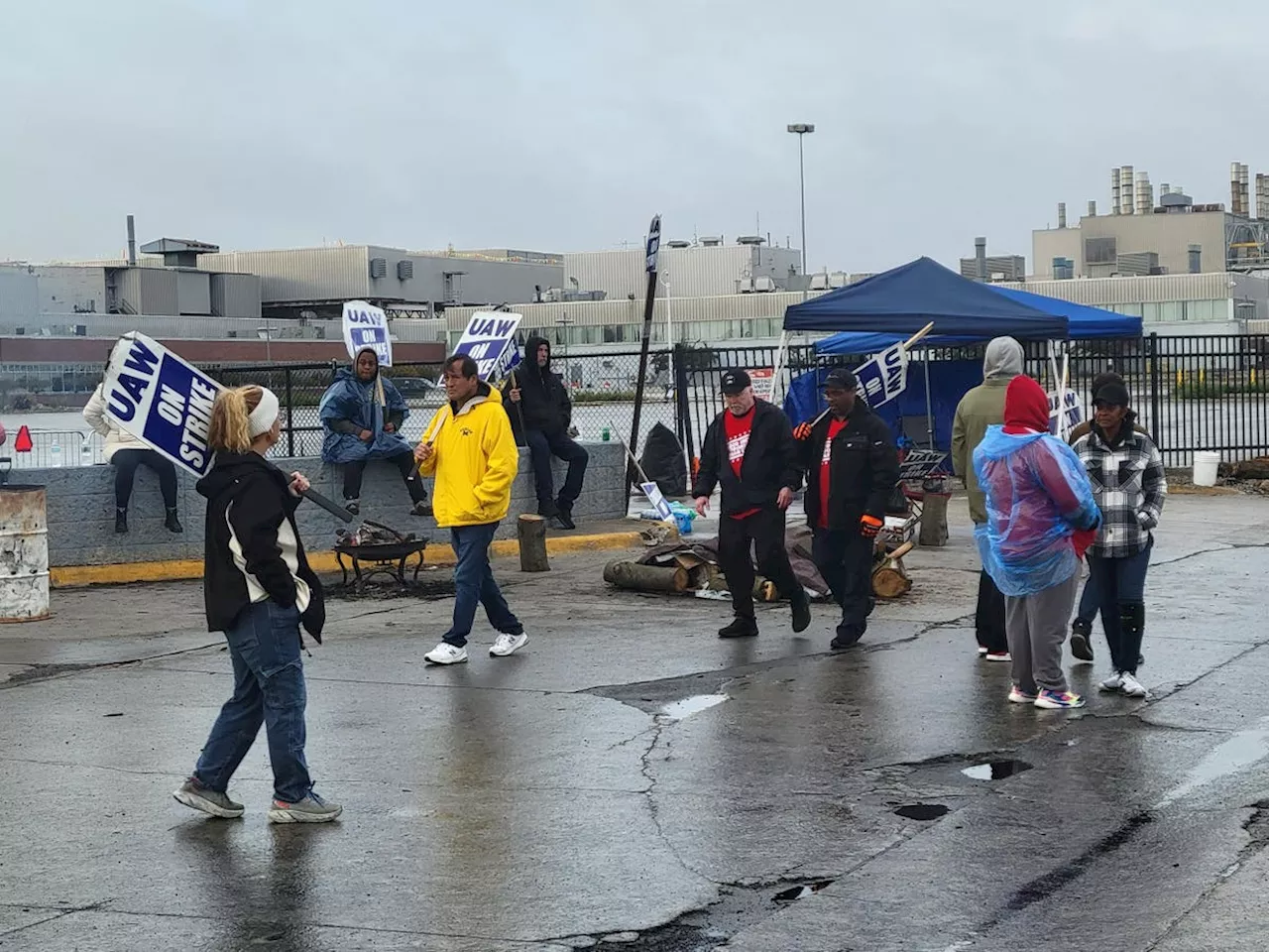 Striking Autoworkers Voice Contempt For Execs, Adulation For UAW President Fain