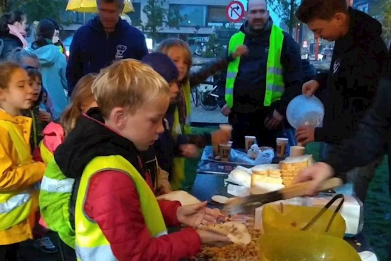 Kastelse jeugdbewegingen serveren ontbijt