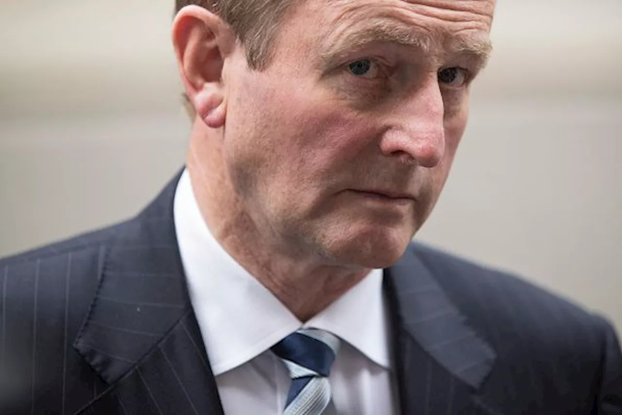 Fine Gael TD calls for Enda Kenny to resign