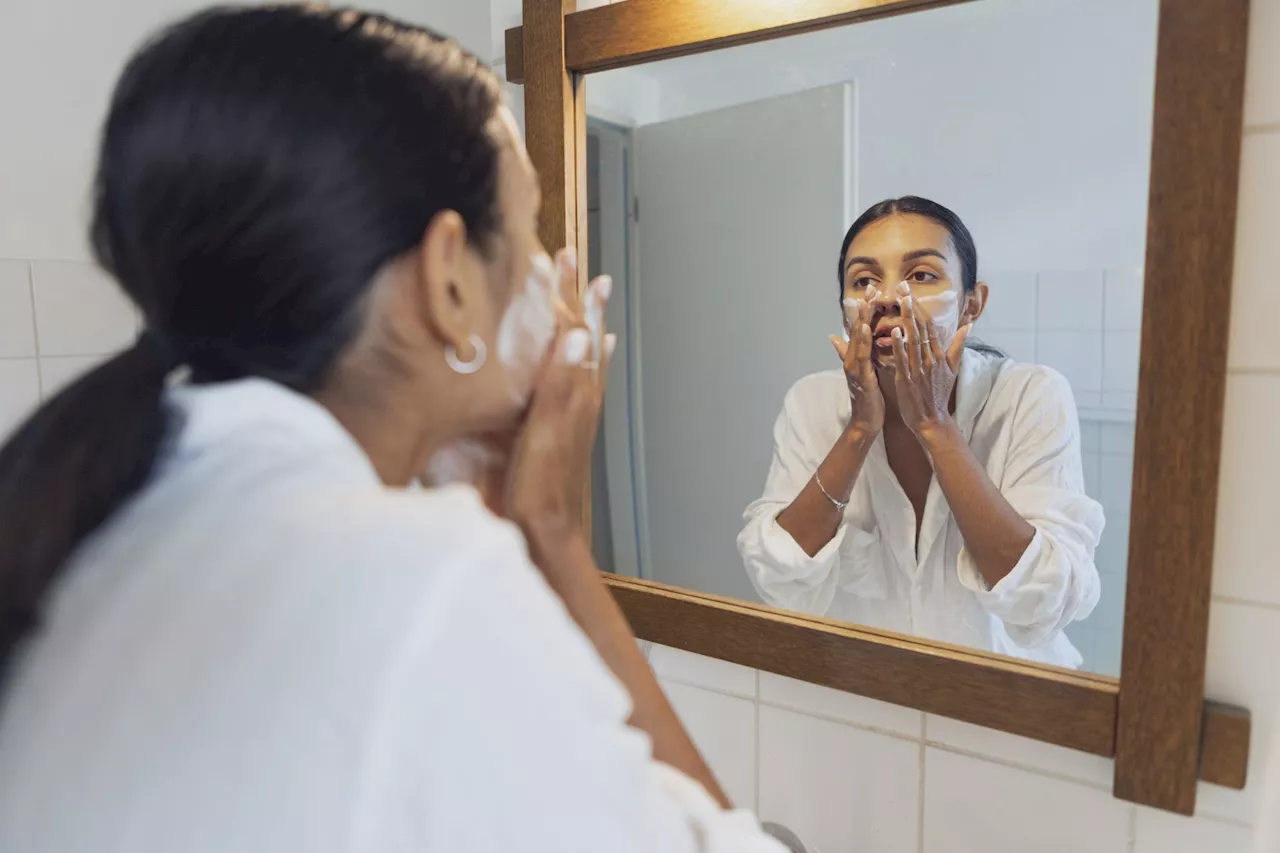 This is apparently how long you should be washing your face for