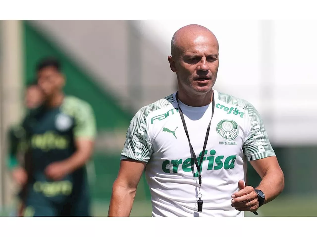 Auxiliar de Abel Ferreira deixa no ar falta de união no Palmeiras