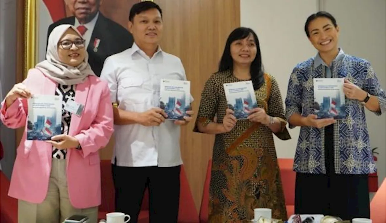 MCCCRH Rilis Buku Agar Politisi Paham Perubahan Iklim