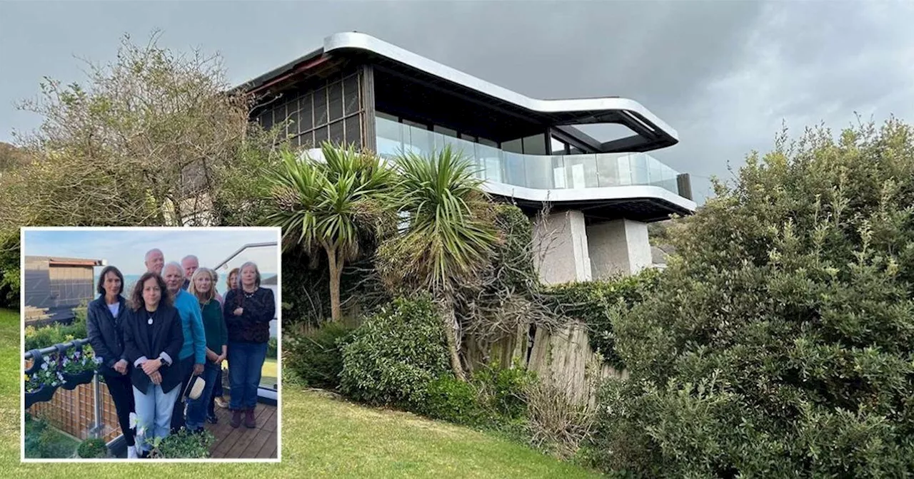 Angry neighbours not a fan of 'alien house' that's landed next door