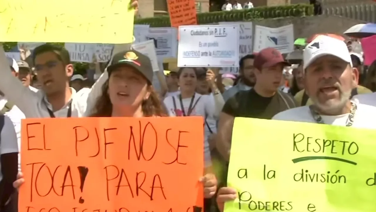 Trabajadores de Poder Judicial bloquean acceso a la Cámara de Diputados