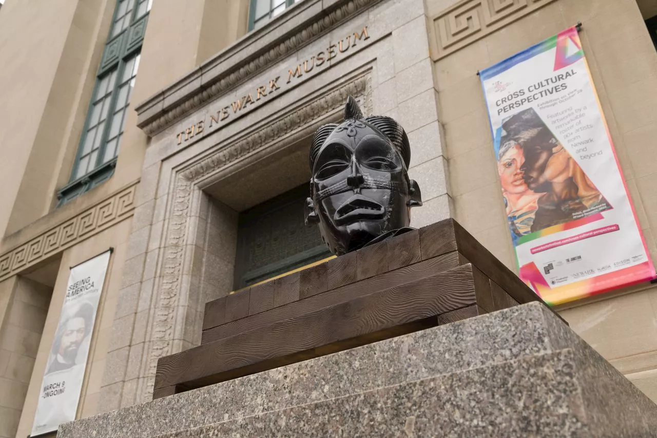 Newark Museum of Art installs African-themed sculptures at entrance